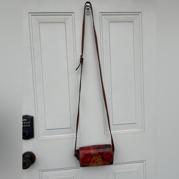 Patricia Nash Heritage Amatrice Floral Leather Mini Barrel Crossbody Bag - Picture 3 of 6